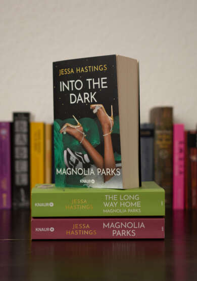 Magnolia Parks: Into The Dark